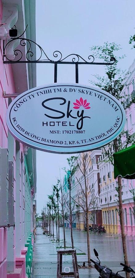 Sky Hotel Phu Quoc Buitenkant foto