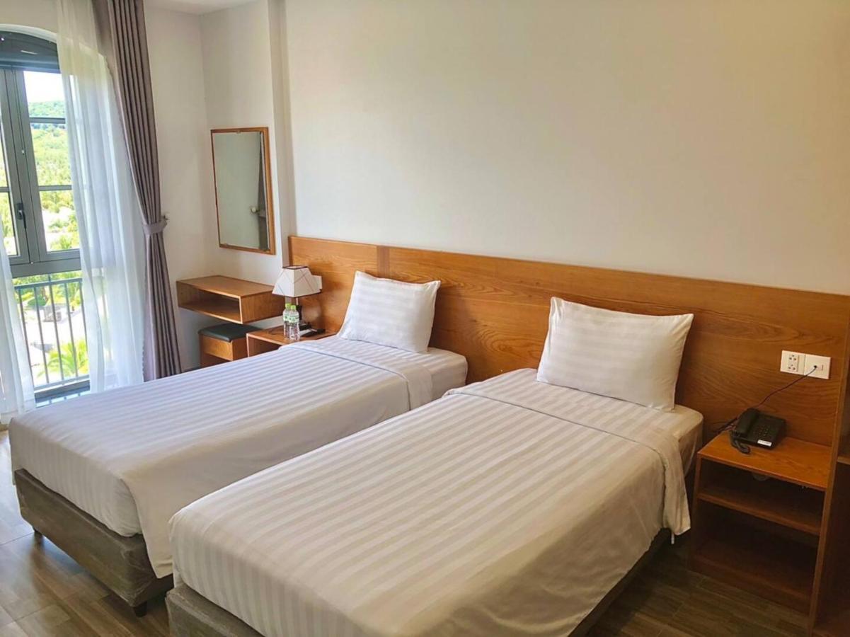 Sky Hotel Phu Quoc Buitenkant foto